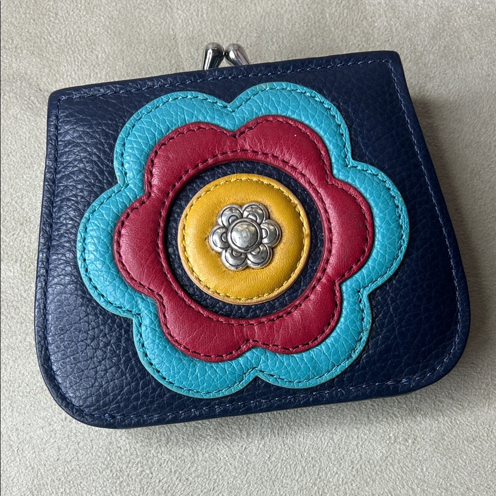 Brighton Penny Saver French kiss wallet
